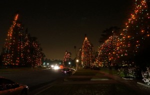 christmas-lights-st-albans-road-san-marino-california